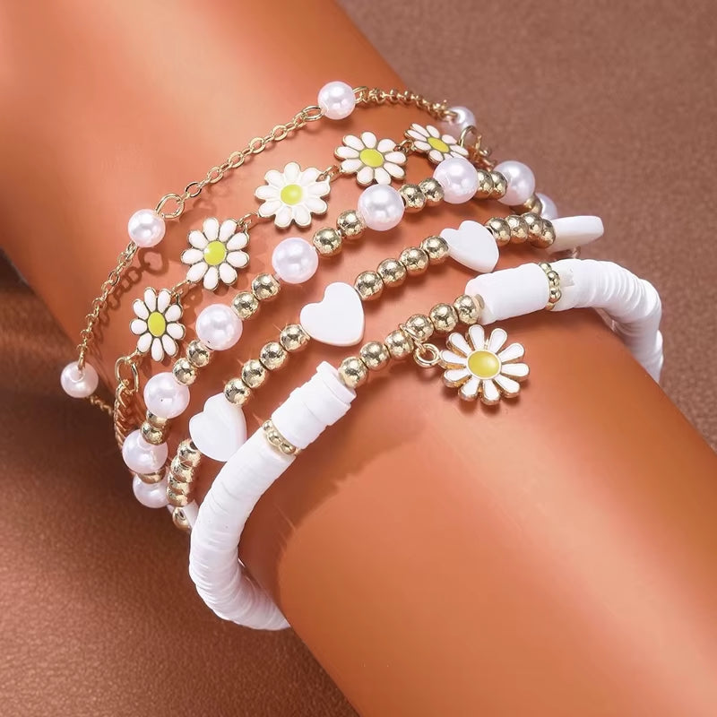 10-Piece Vintage Bohemian Bracelet Set for Women with Daisy Flower Pendant, Beaded Star, Heart, and Pearl Bangles - 2024 Trendy Jewelry Gift
